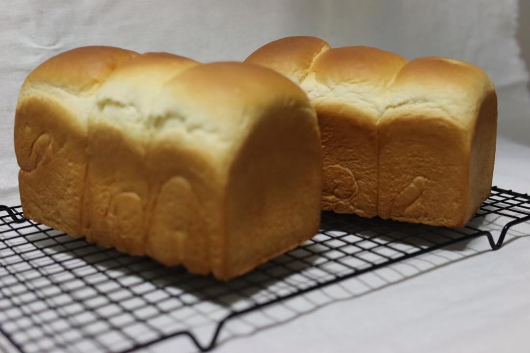 最好吃的牛奶吐司妃娟的100%中种北海道牛奶吐司奶油吐司