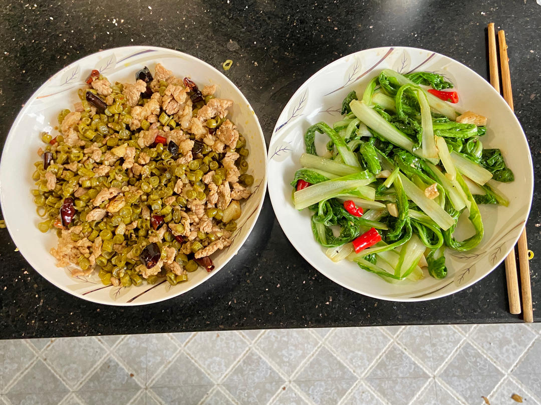 酸豆角炒肉末