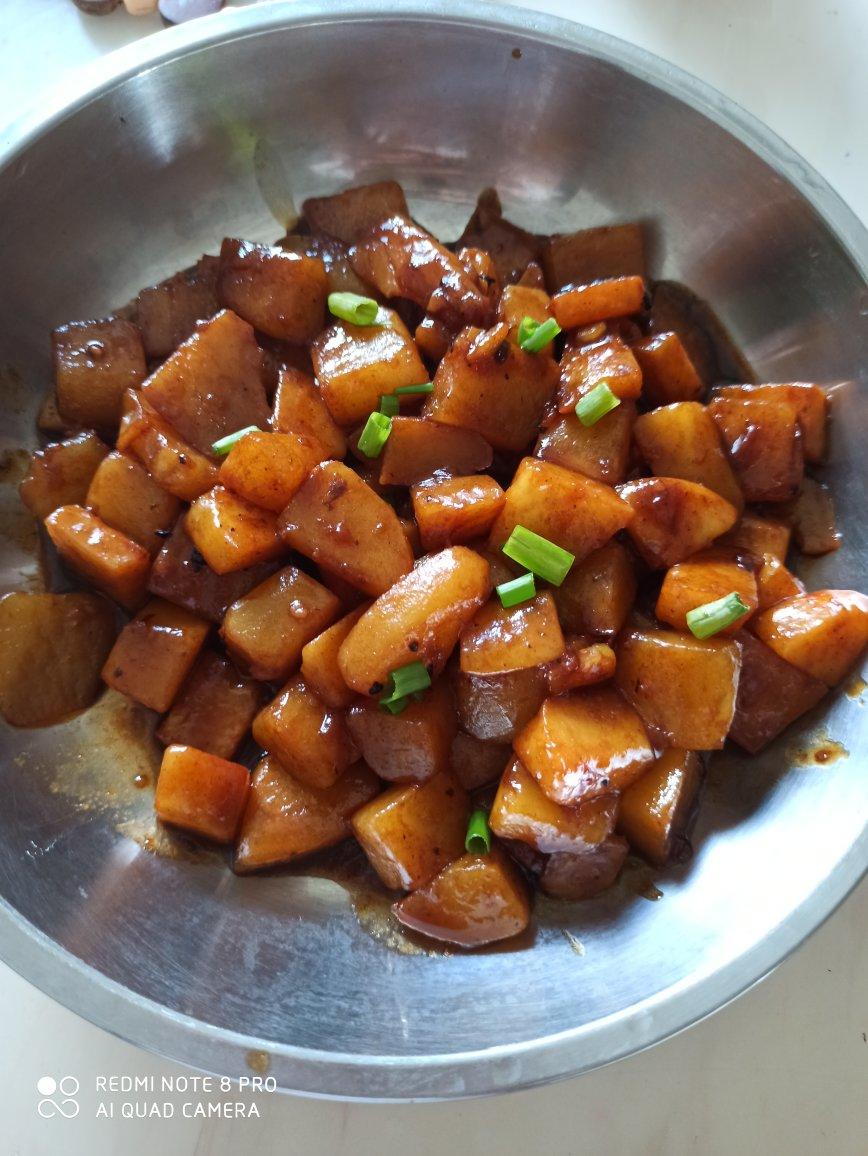 🔥巨下饭，软糯入味！比肉还好吃的红烧土豆