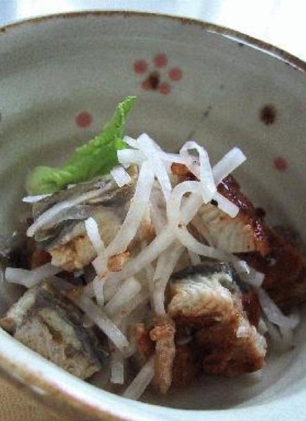 鳗鱼山葵拌萝卜的做法