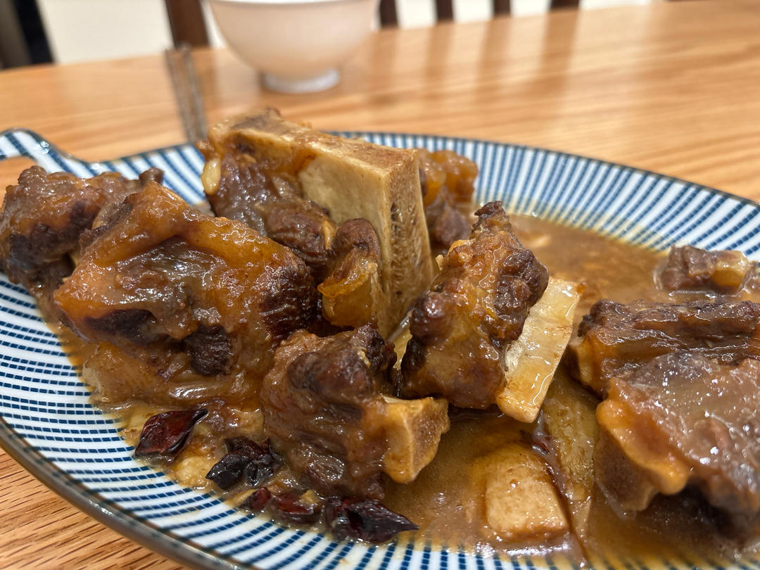 红烧牛尾