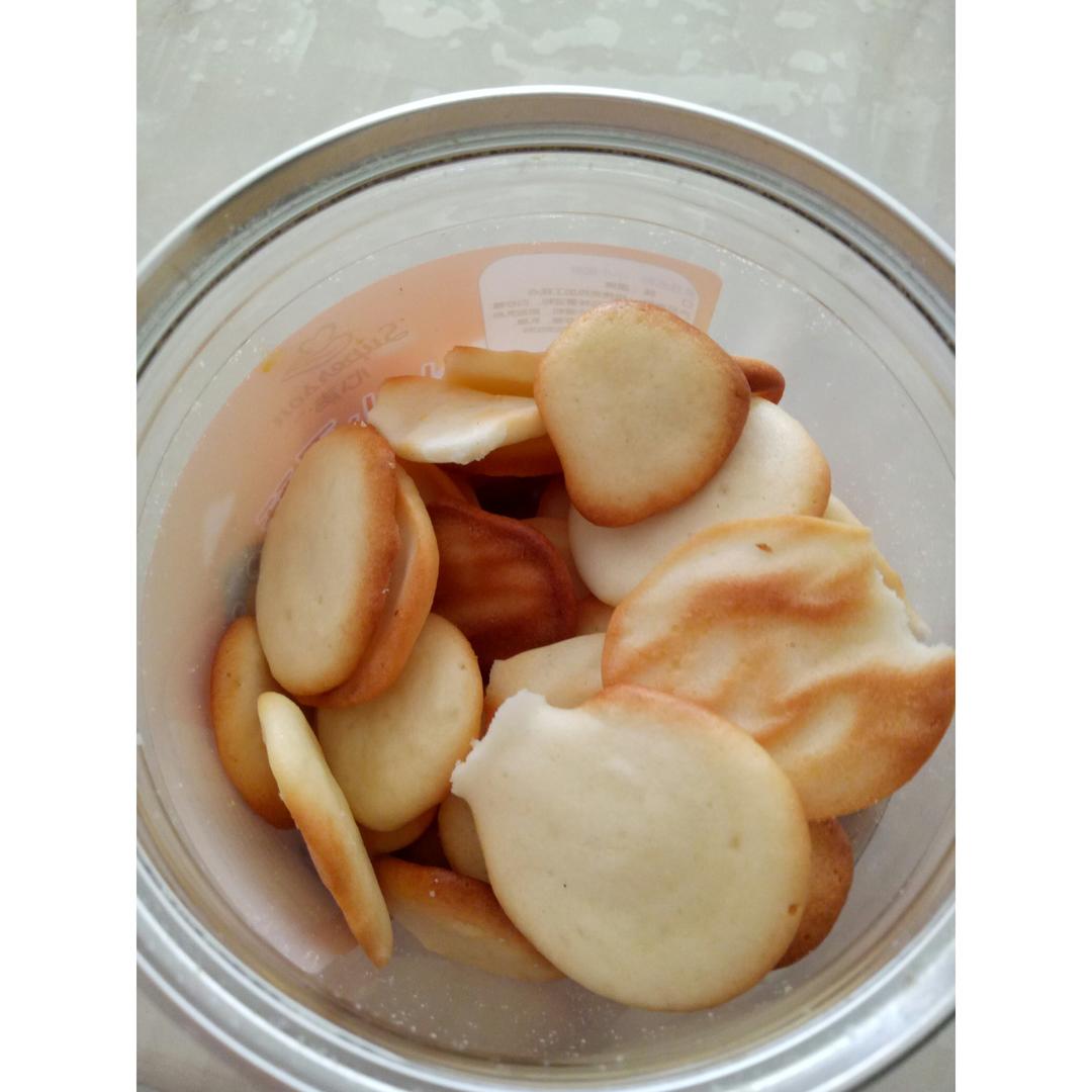 淡奶油版蛋白薄饼（蛋白淡奶油好去处）