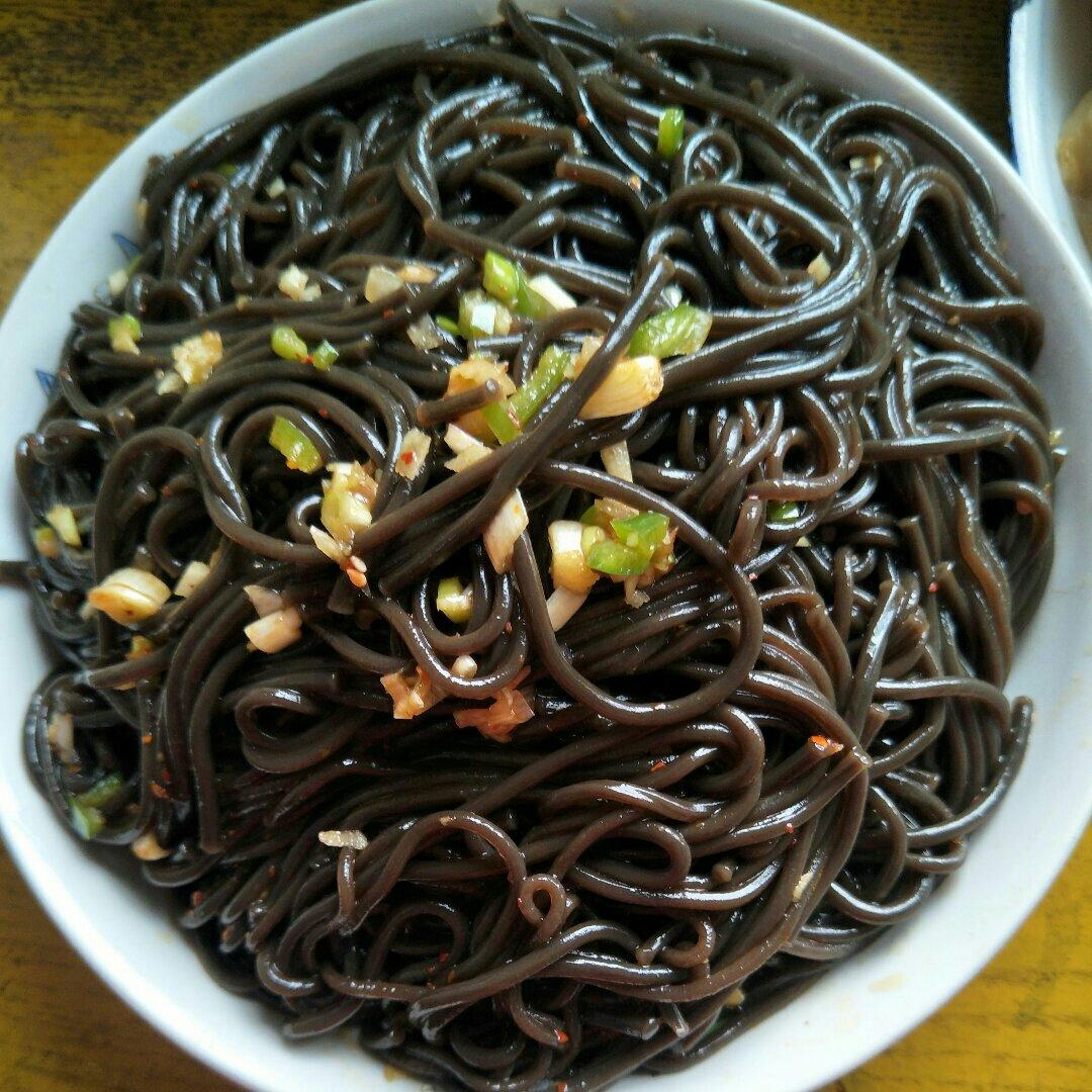 酸辣蕨根粉！