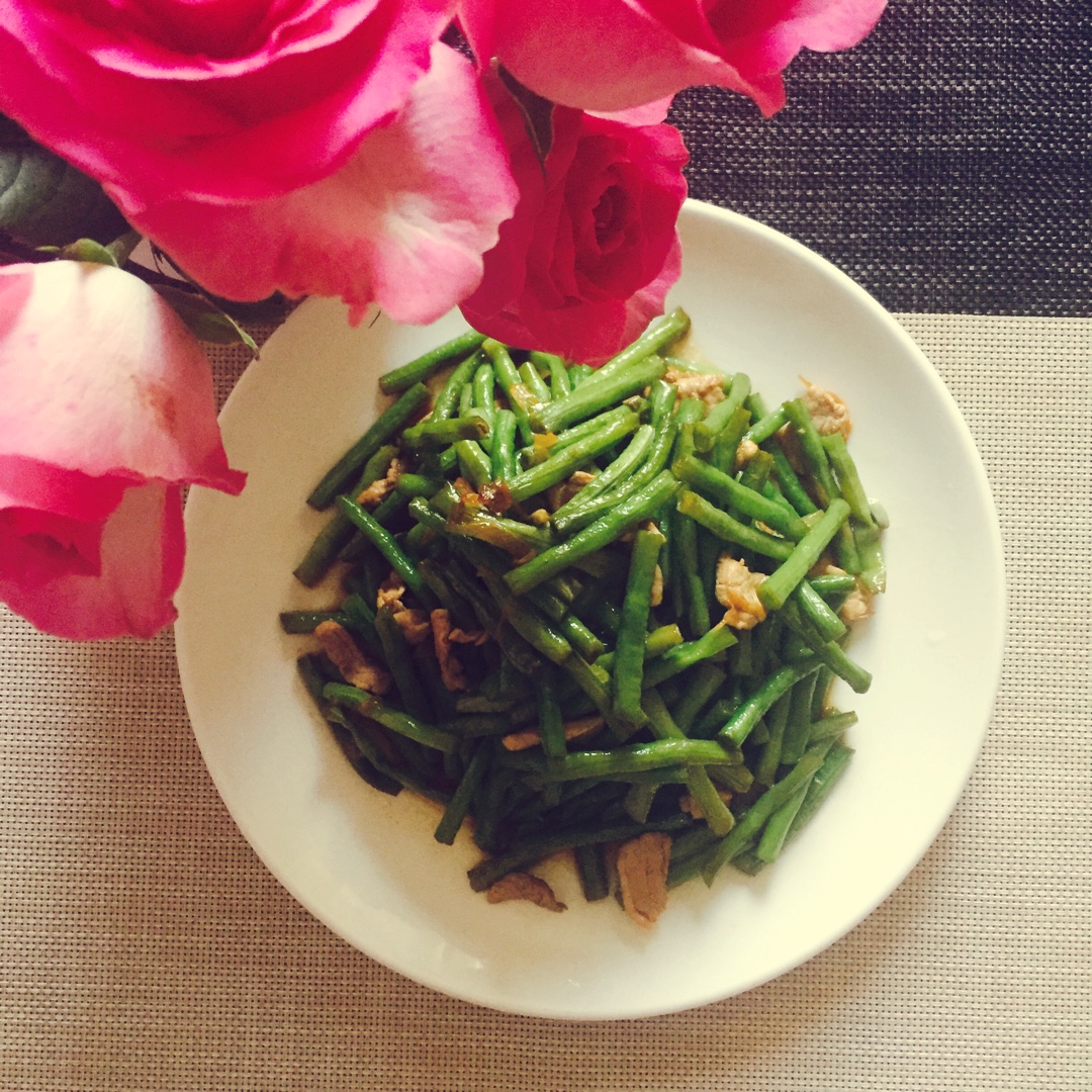 蒜炒豇豆（长豆角）