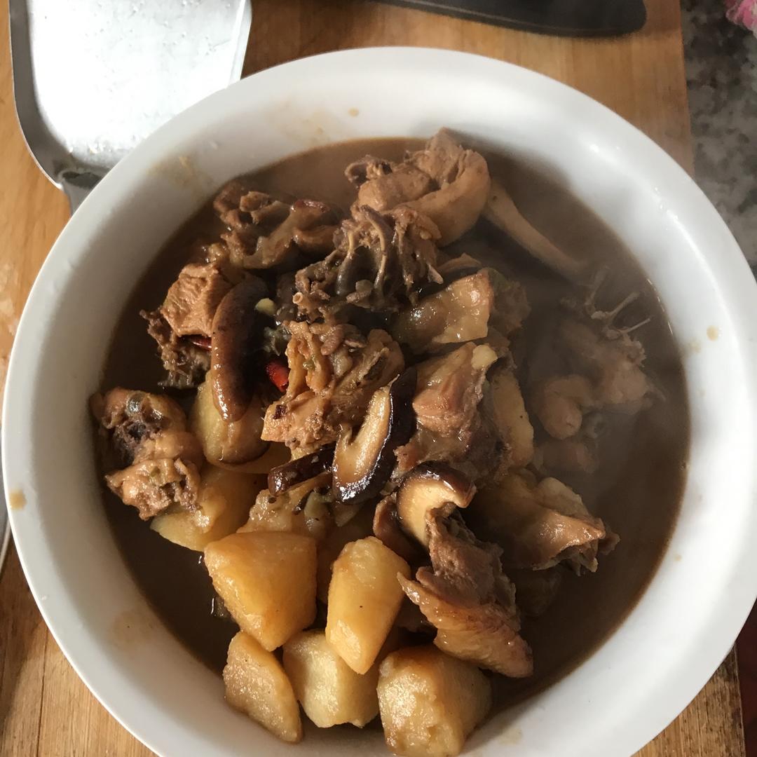 小鸡炖蘑菇