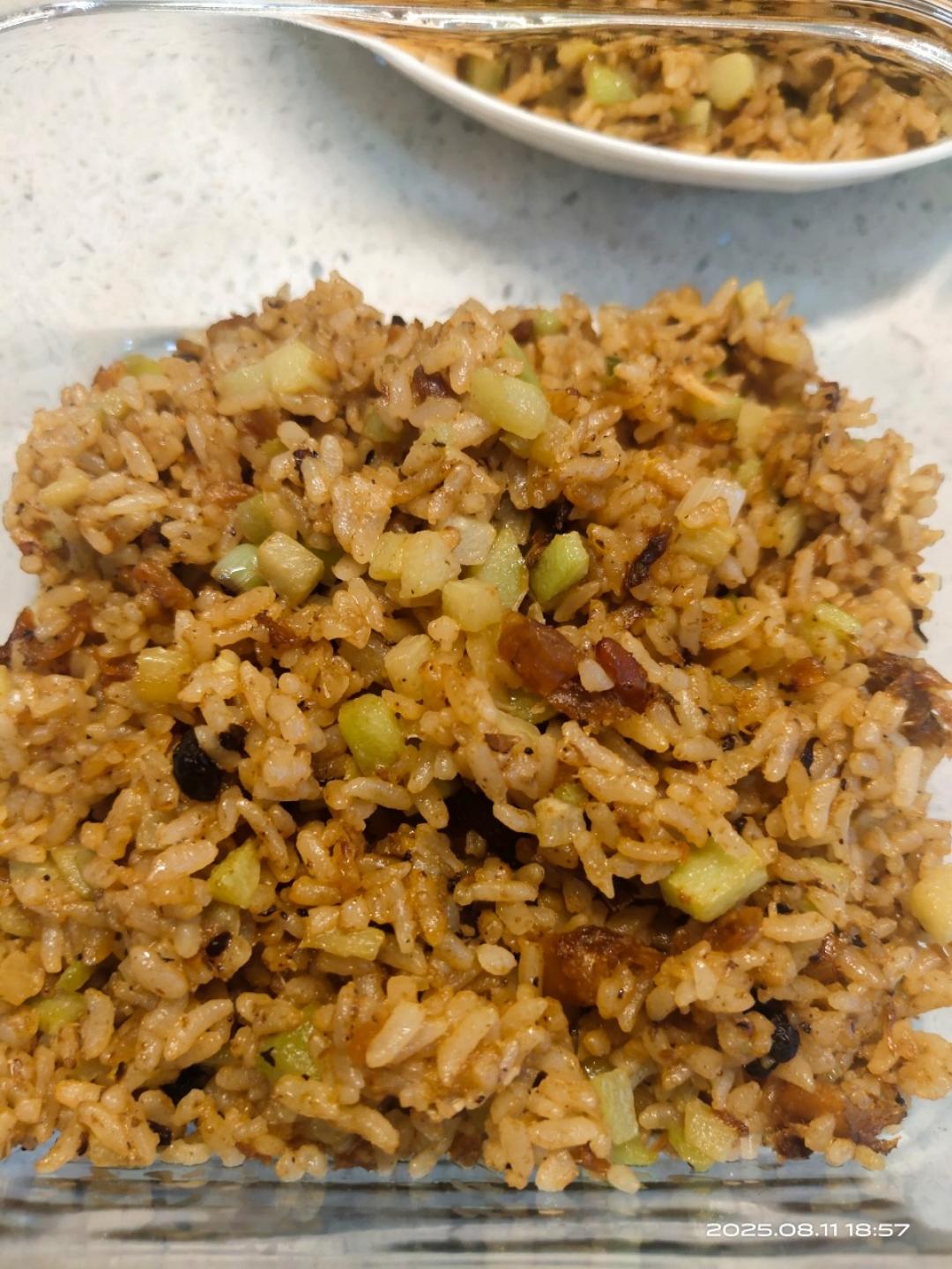 豆豉鲮鱼炒饭
