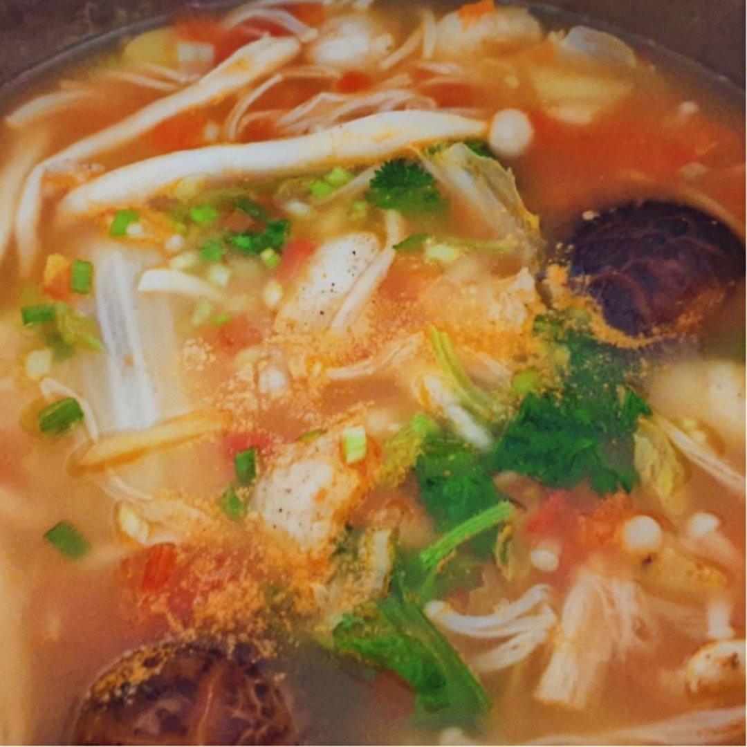 西红柿菌菇豆腐汤