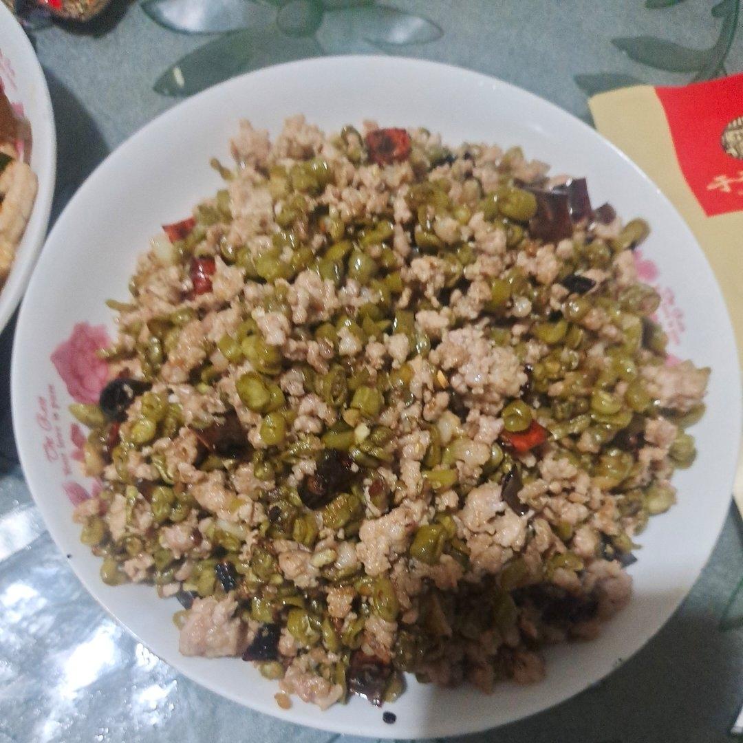 酸豆角炒肉末