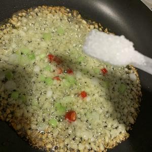 蒜香蒸金针菇午餐肉的做法 步骤6