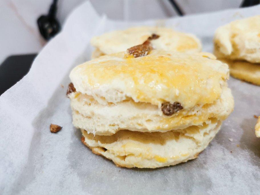 完美裂纹～百分百成功的超好吃奶香司康（禁止搬运）