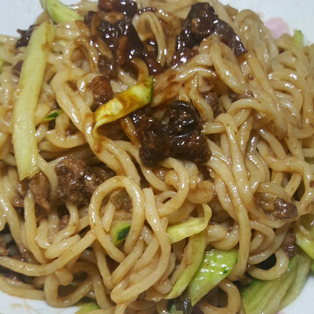 正宗老北京炸酱面
