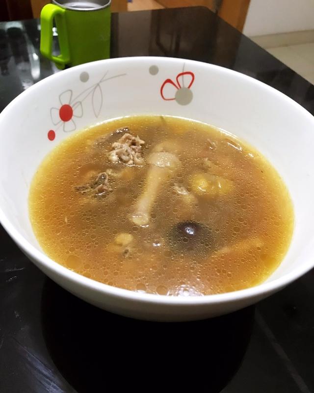 煲靓汤 老母鸡汤