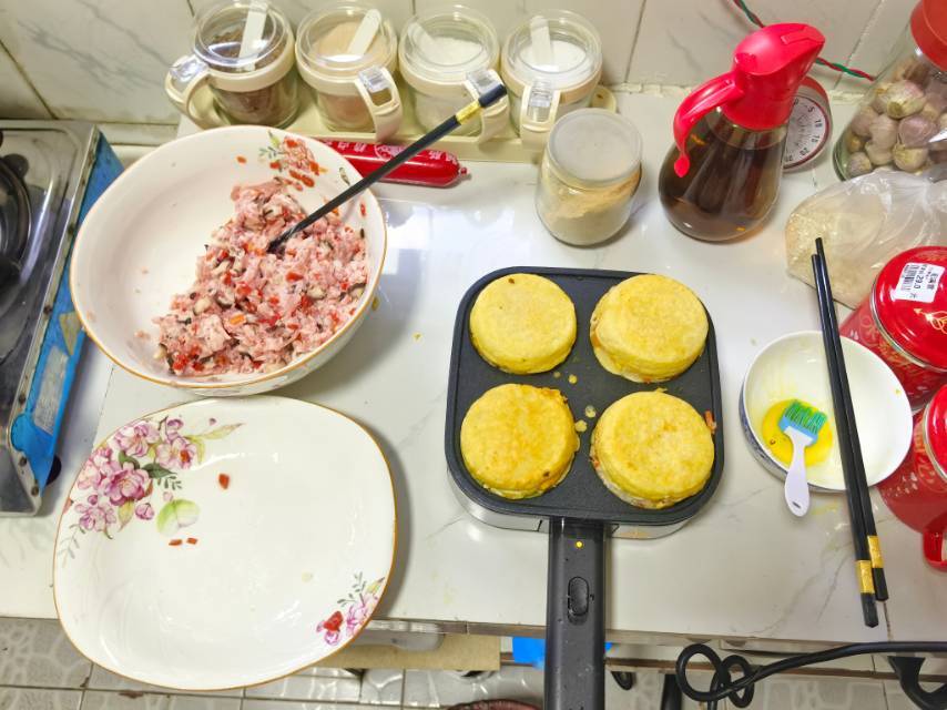 早餐霸王~沉甸甸鸡蛋汉堡