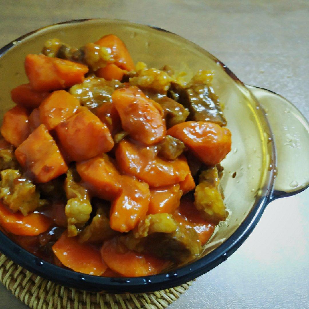 胡萝卜炖牛腩