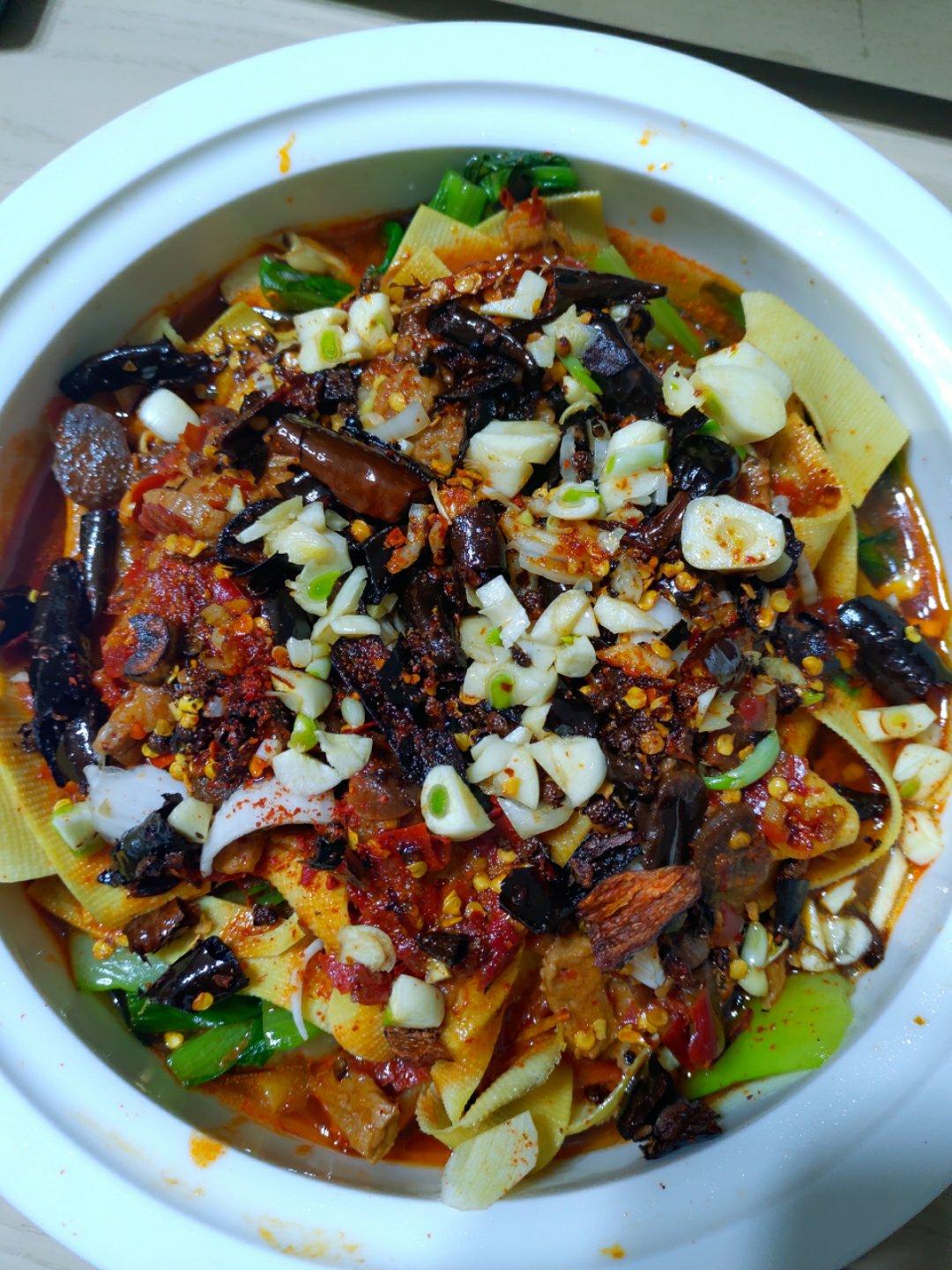 厨师长教你：“水煮肉片”的正宗做法，这味道真的很四川