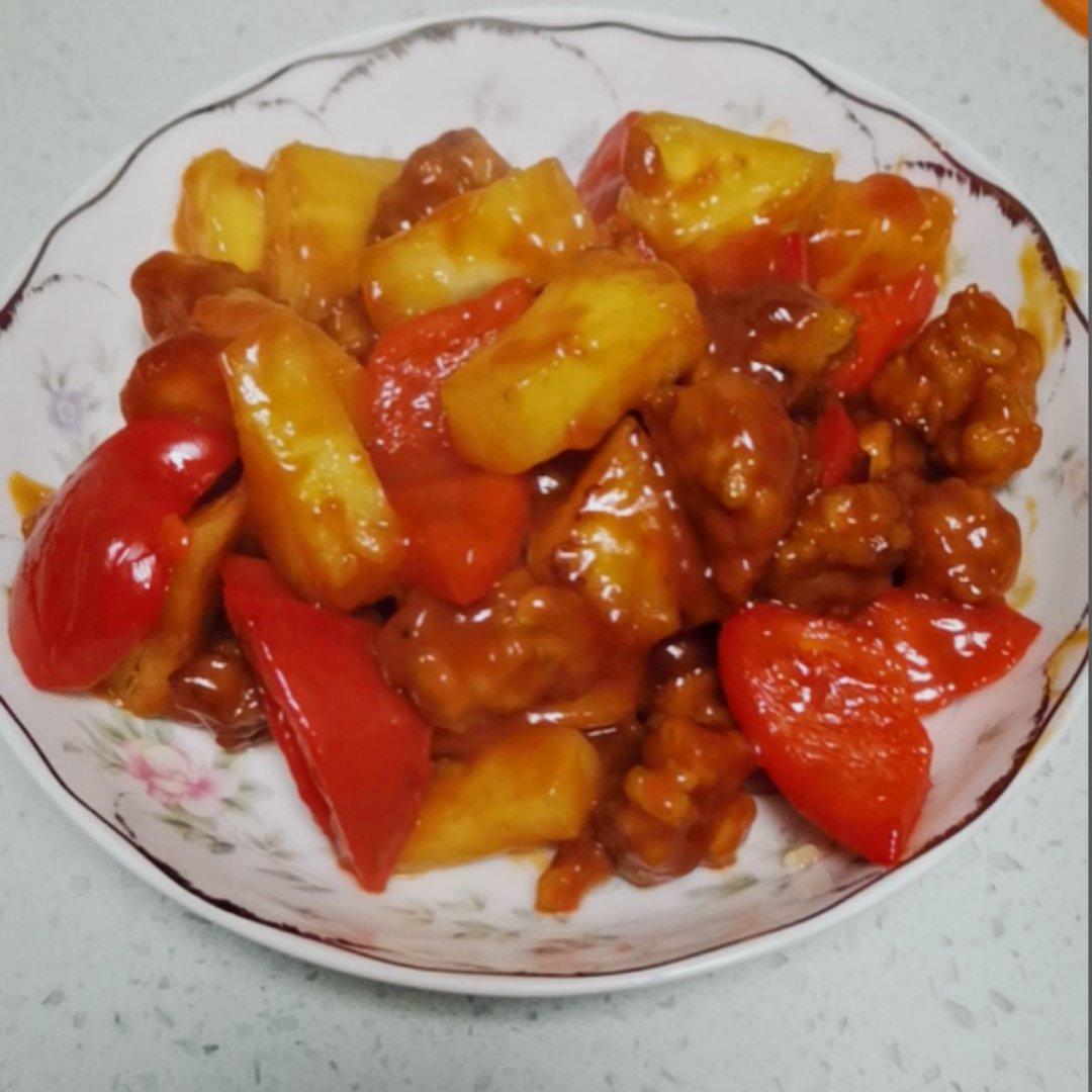 菠萝咕咾肉，咬一口不老的灵魂