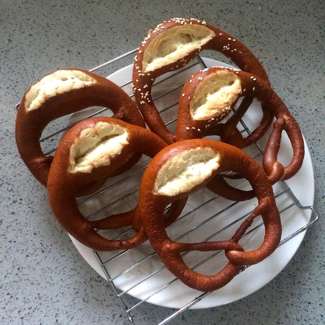 德国碱水面包/普雷节/中国结/绣球/红豆碱水棒/五股辫/六股辫/碱水球