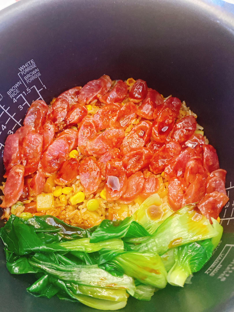 香肠煲仔饭