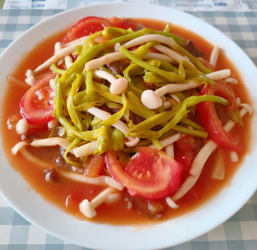 黄花菜炒西红柿