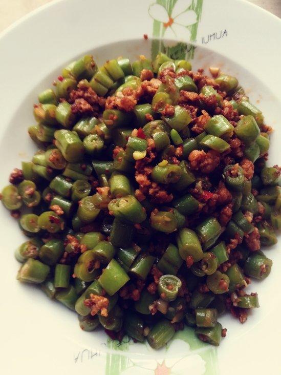 肉沫豆角下饭菜