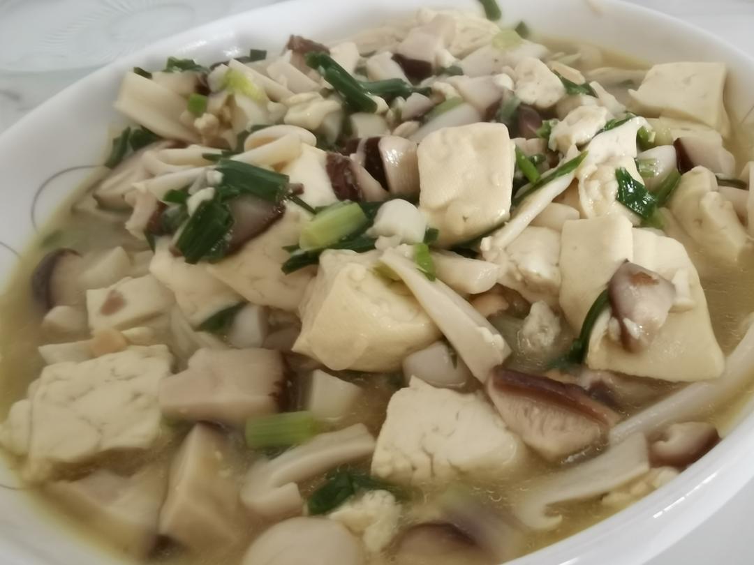 快手黄豆酱蘑菇烧豆腐