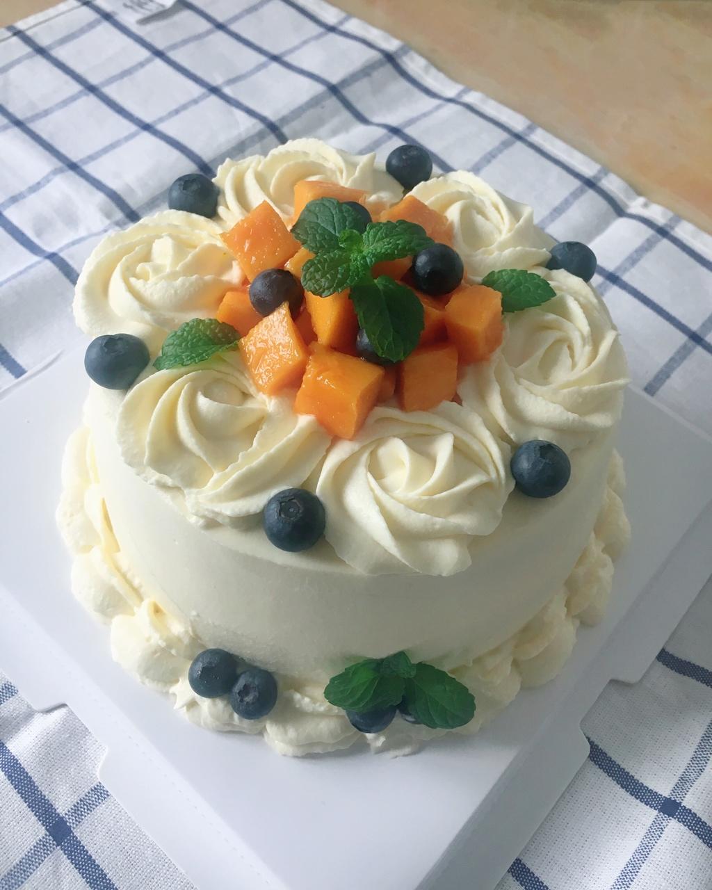 淡奶油裱花蛋糕