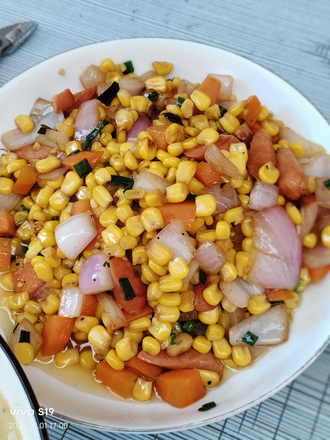 素炒三丁专治不吃素的小孩，一上桌就光盘。