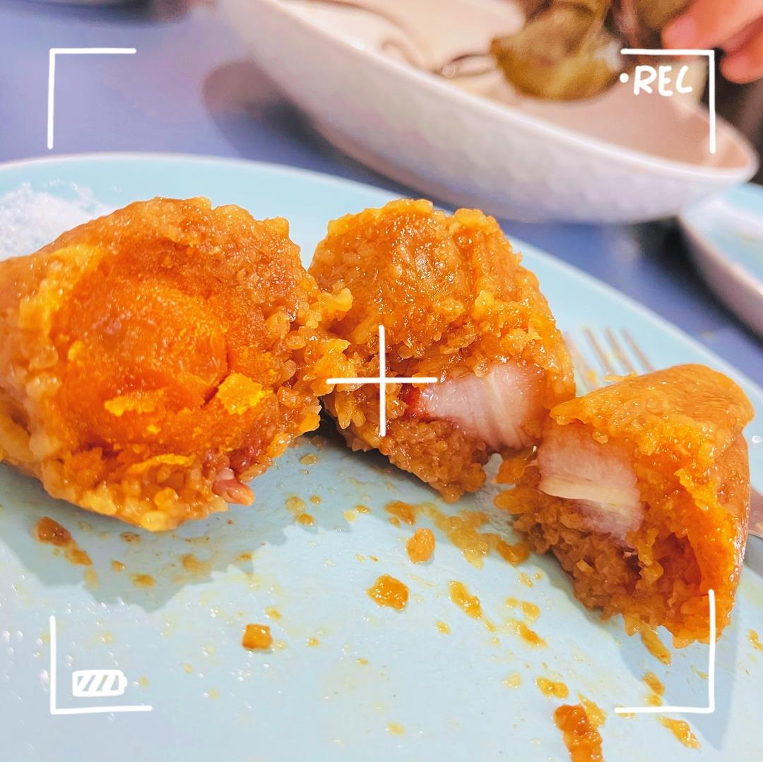 咸肉蛋黄粽的做法