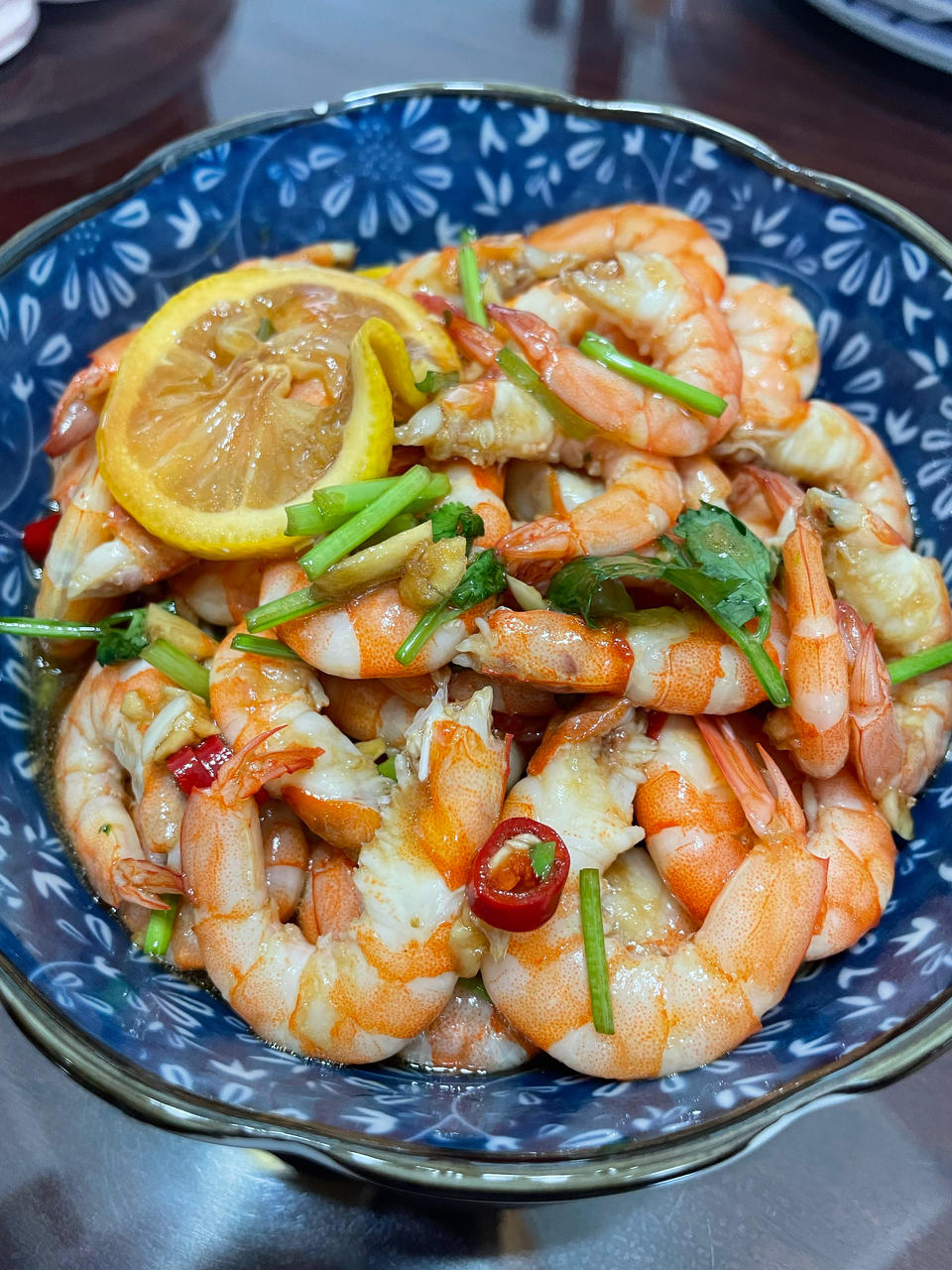 柠檬酸辣虾，冰镇下太太太好吃了！