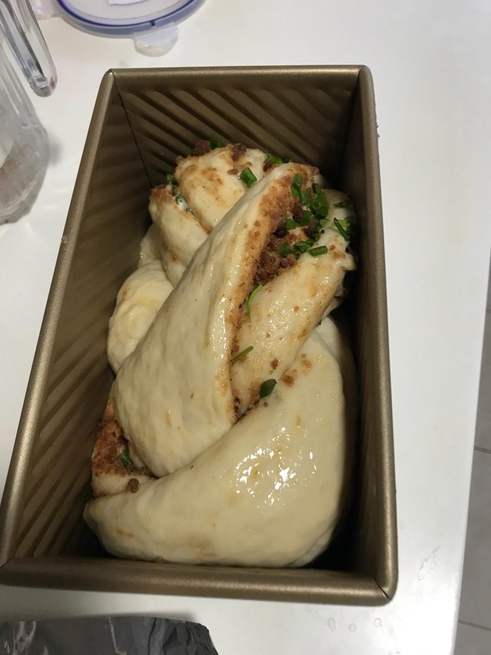 香葱肉松手撕吐司