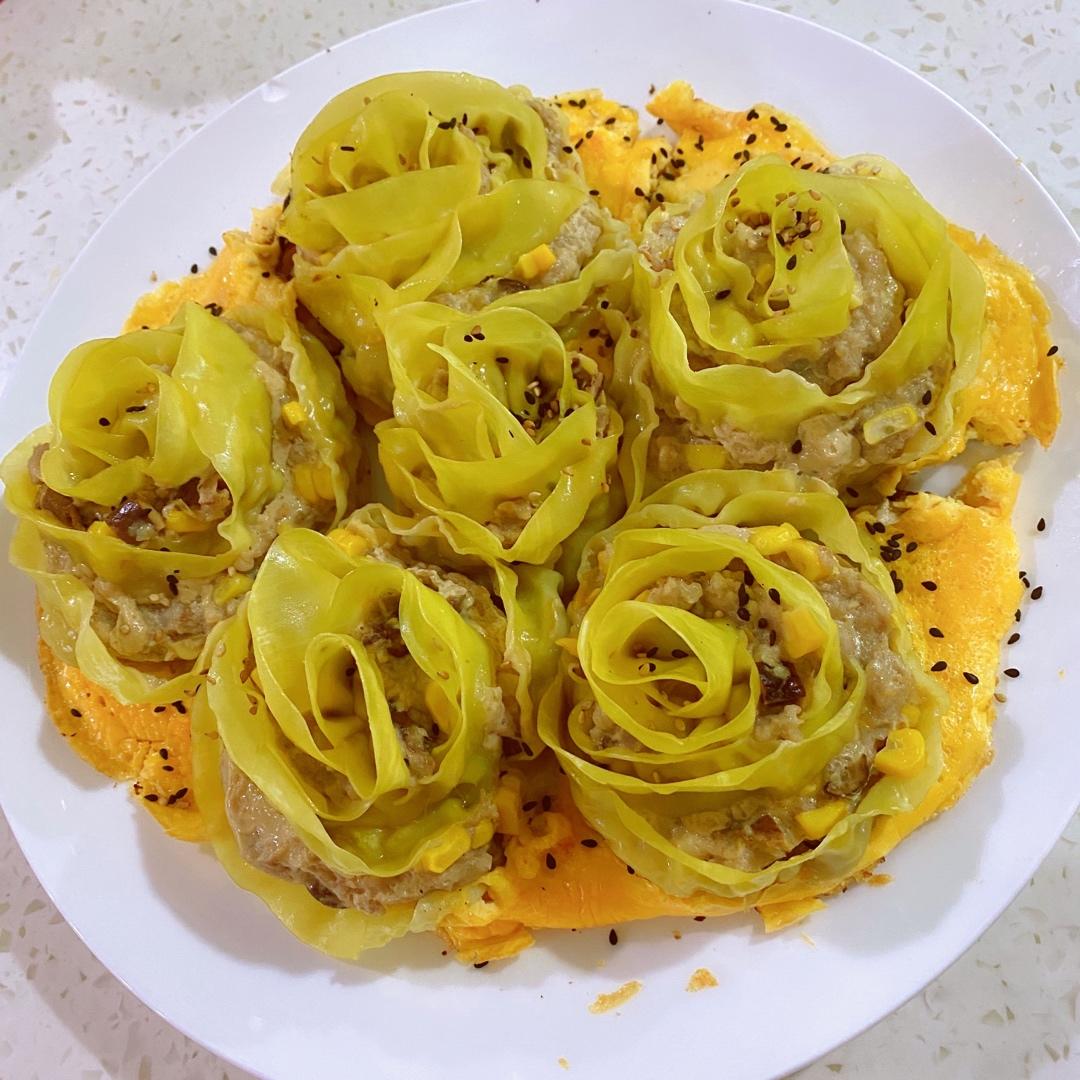 玫瑰花抱蛋煎饺