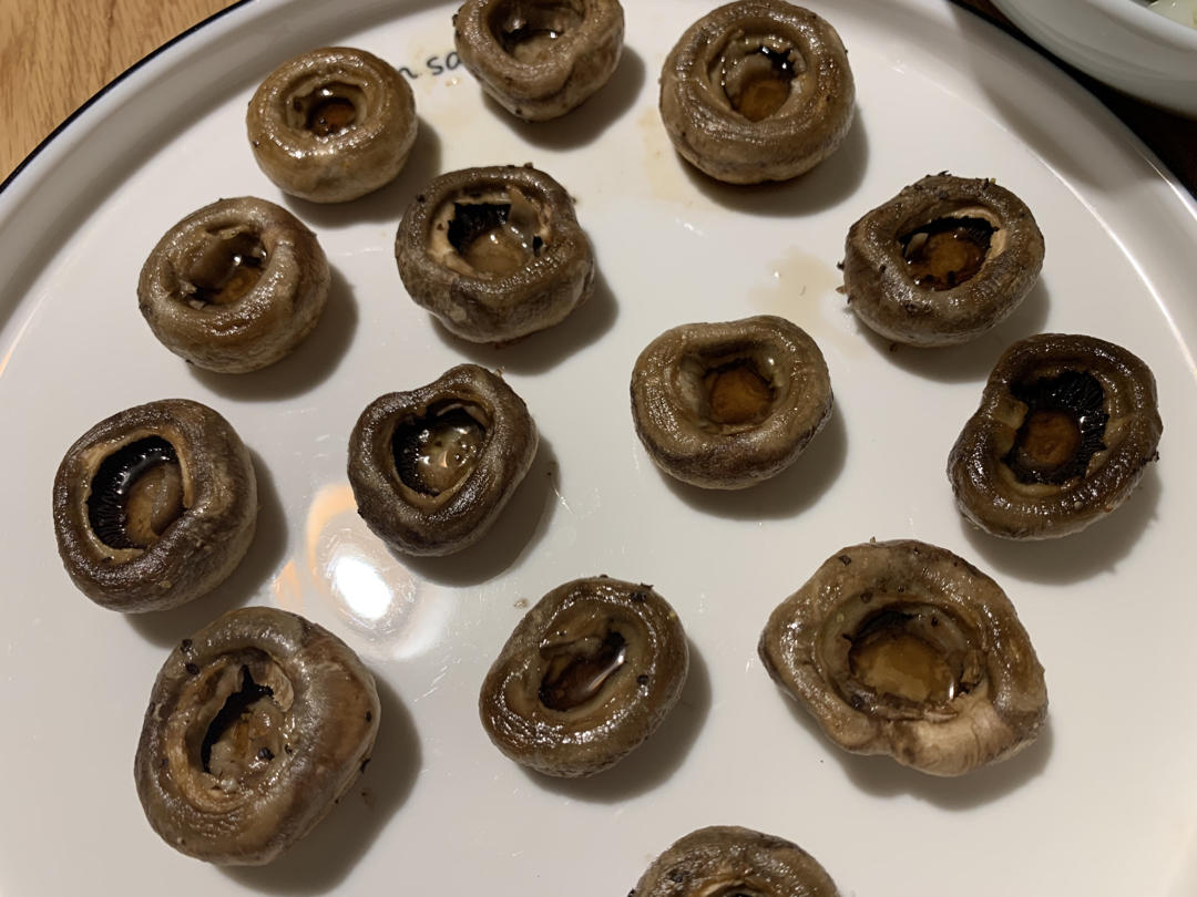 香煎口蘑  鲜的扭起来