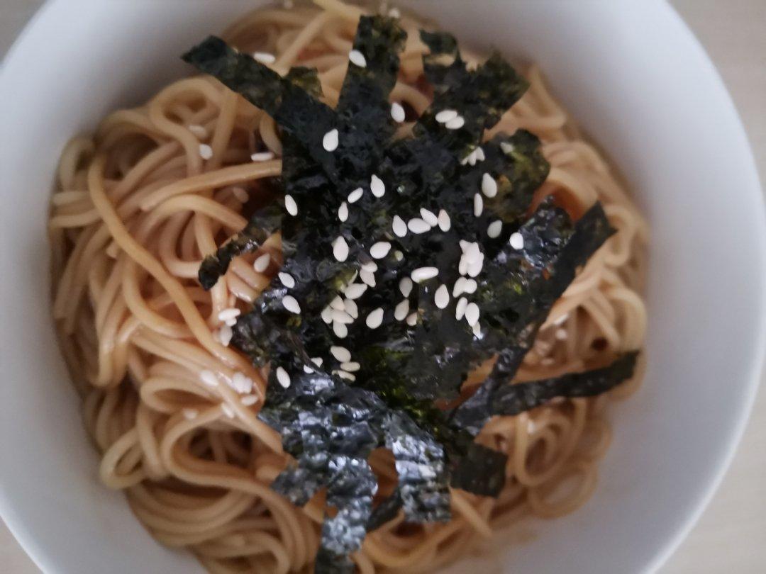 10分钟搞定的一碗葱油拌面