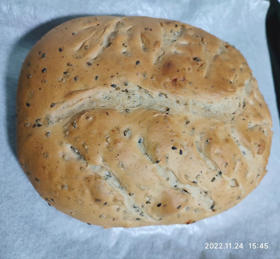 快手版大面包，秋冬的树叶和云朵～