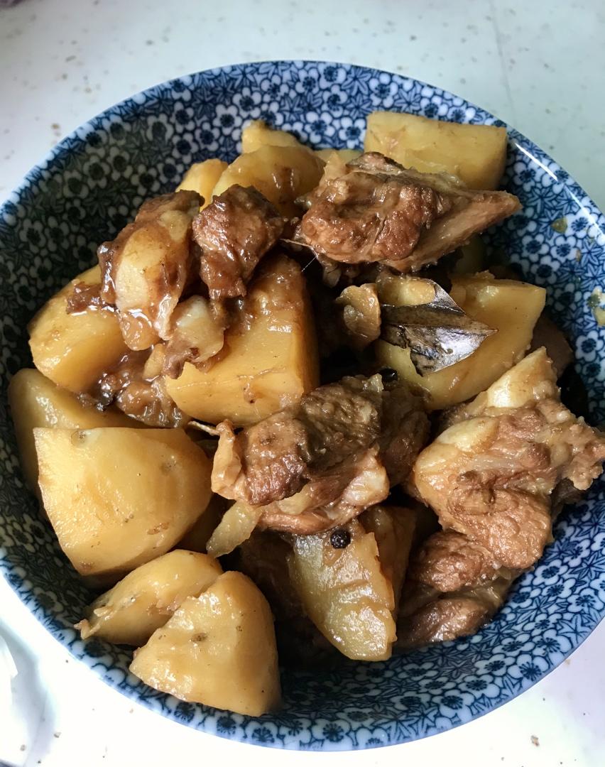 红烧排骨土豆
