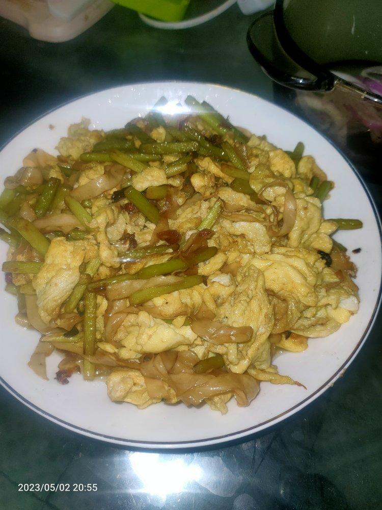 蒜薹炒鸡蛋