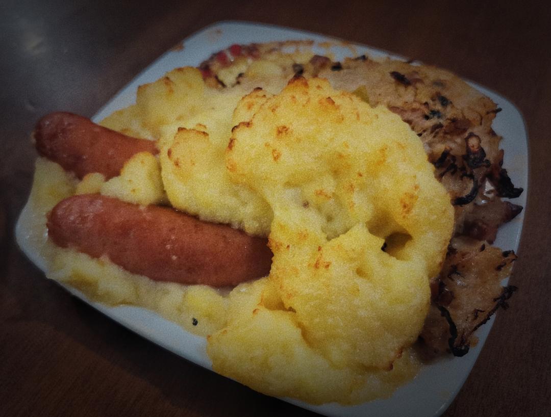 欧洲腹地·甄选德式香肠配培根酸菜