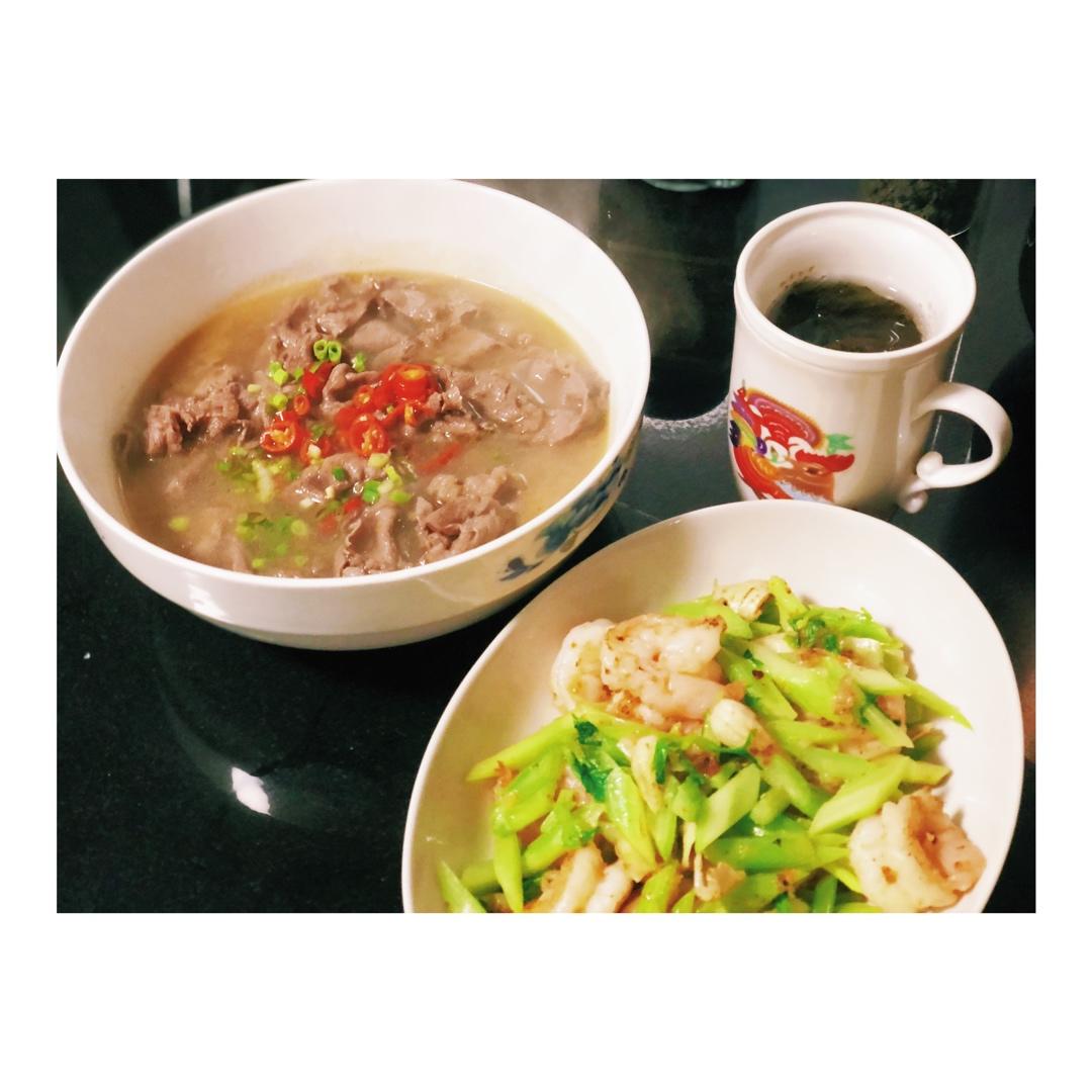酸汤肥牛