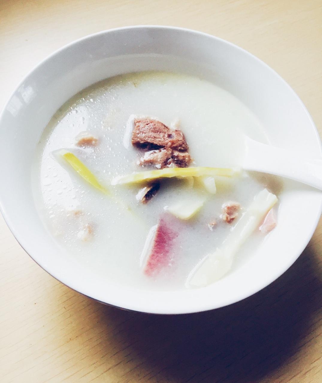 亶做的扁尖老鸭汤