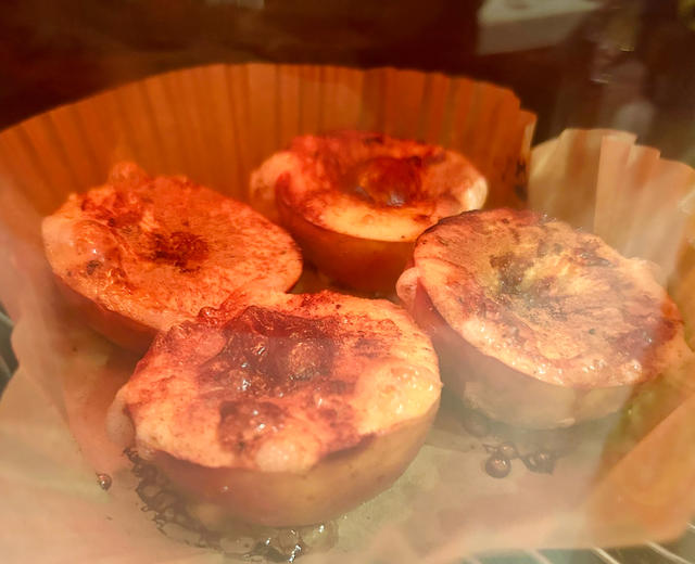 热乎乎的肉桂烤苹果 热乎乎的肉桂烤苹果