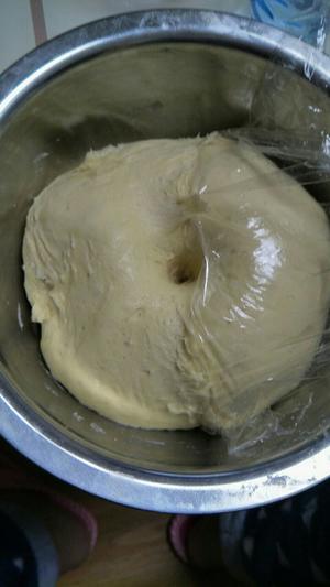 纯手揉椰蓉面包的做法 步骤3