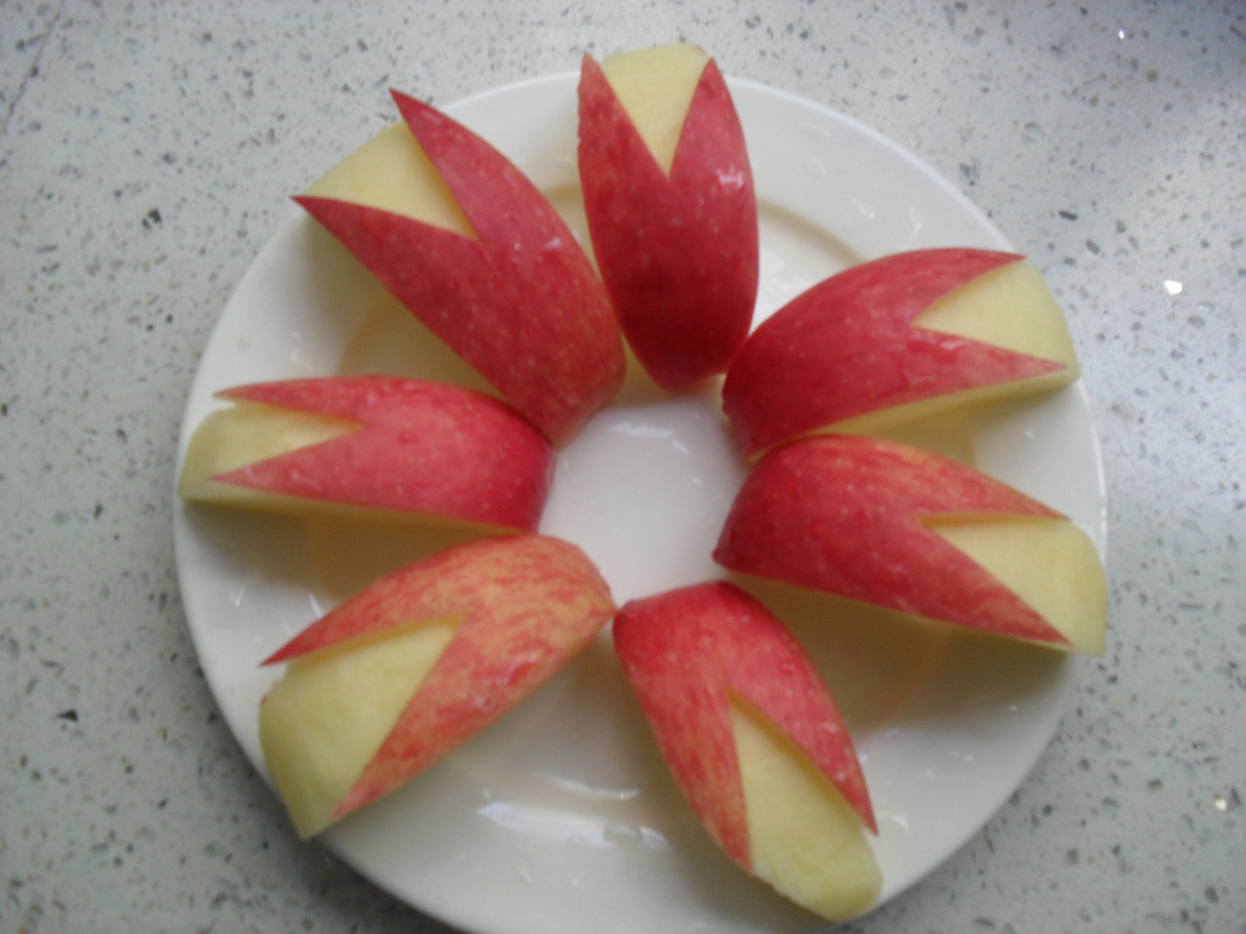 七杀杀做的兔子苹果