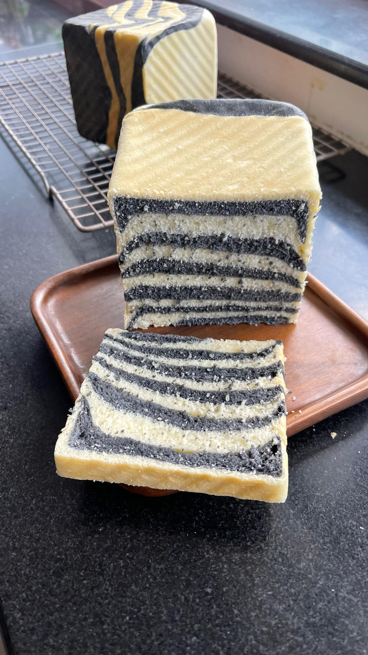椰浆黑芝麻斑马纹吐司