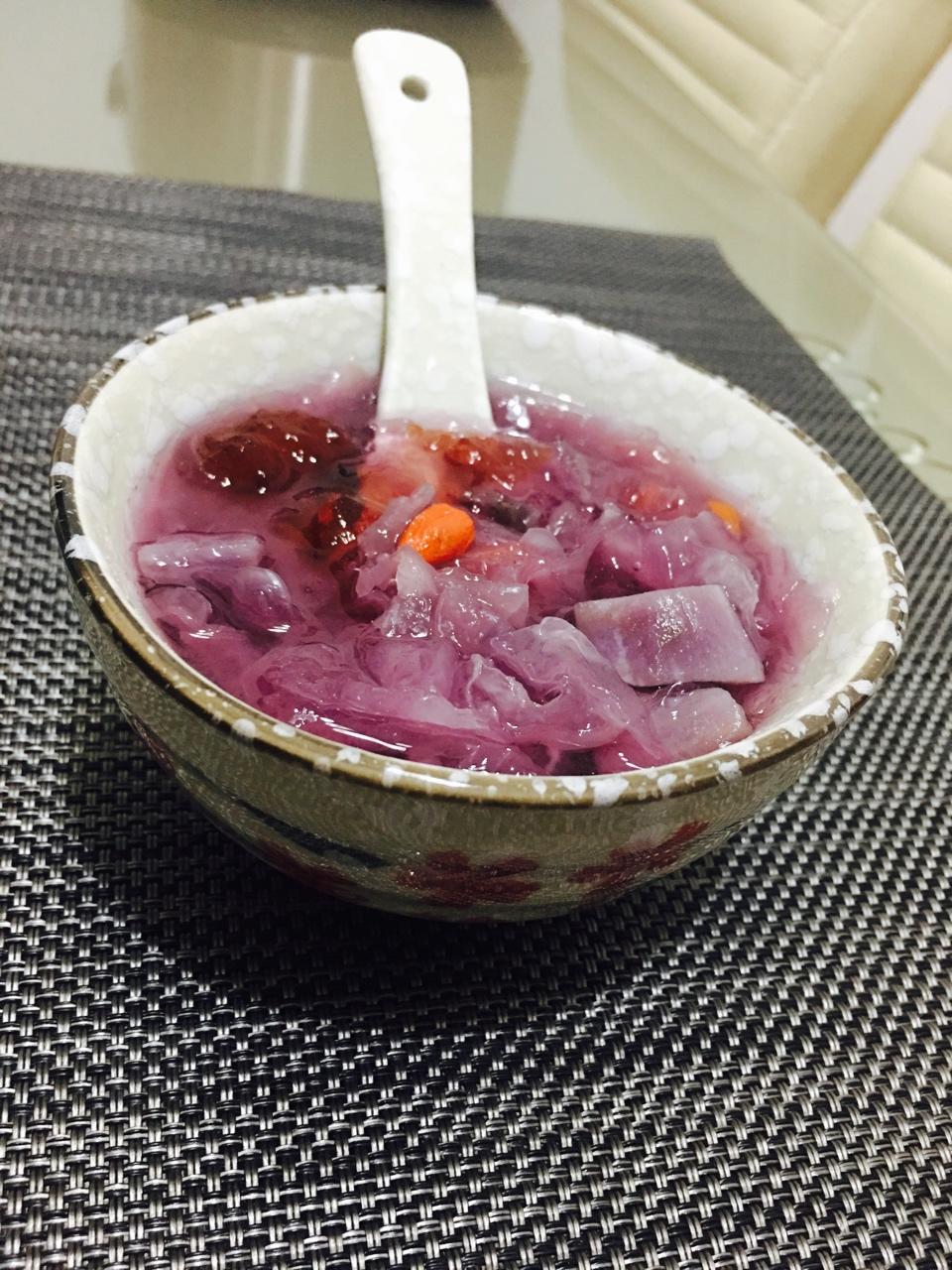 紫薯银耳羹