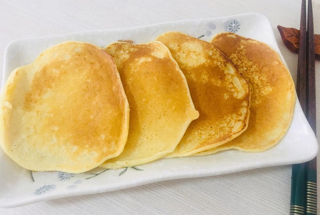 judy净洋做的香蕉牛奶鸡蛋饼