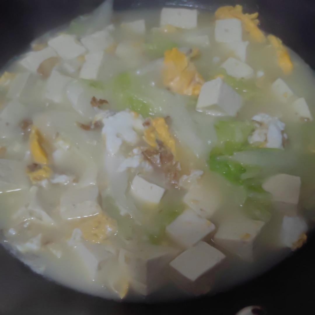 冬天做一锅热乎乎的白菜豆腐汤，食材简单‼️