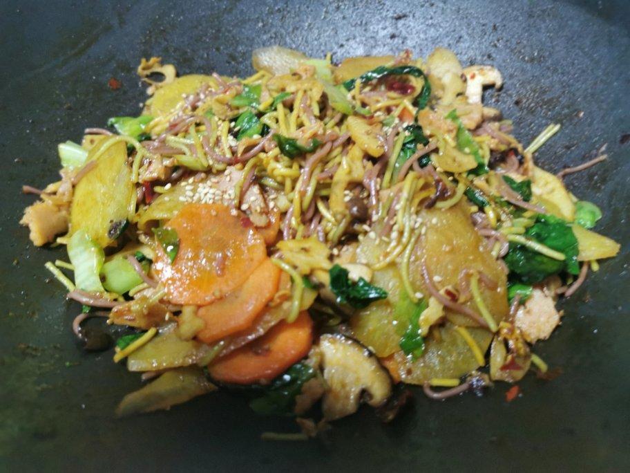 火锅底料炒麻辣香锅