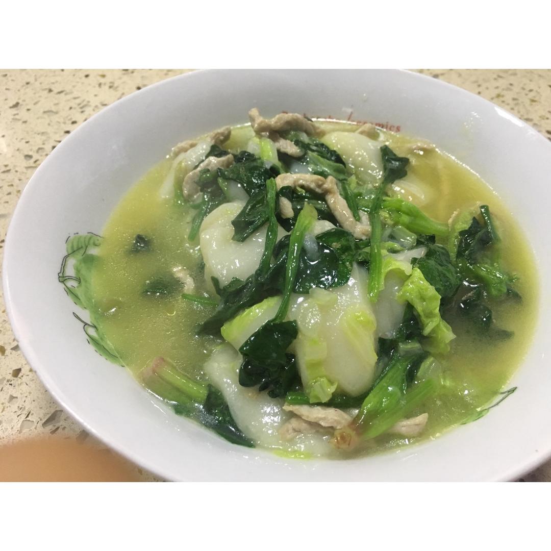 热热的菠菜汤年糕