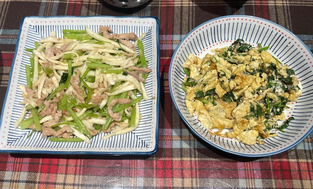 高血压、瘦身、便秘首选芹菜茭白肉丝