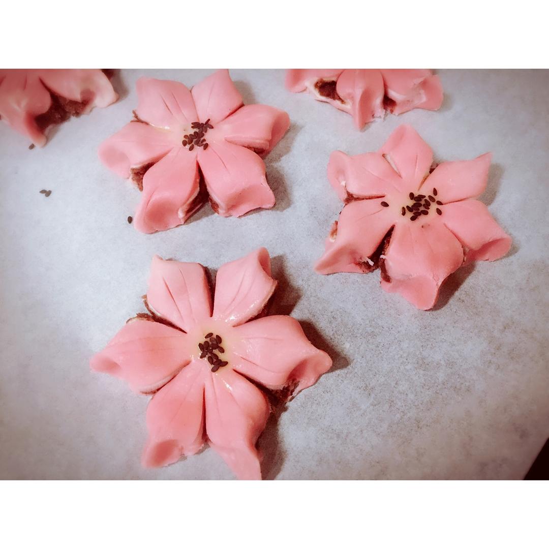 猪油版的各种酥（叉烧酥 紫荆花酥 菊花酥 元宝酥 ）